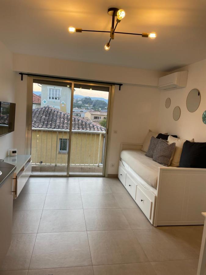 T2 Au Calme, Proche Des Plages, Climatise Et Parking Prive Cagnes-sur-Mer Buitenkant foto