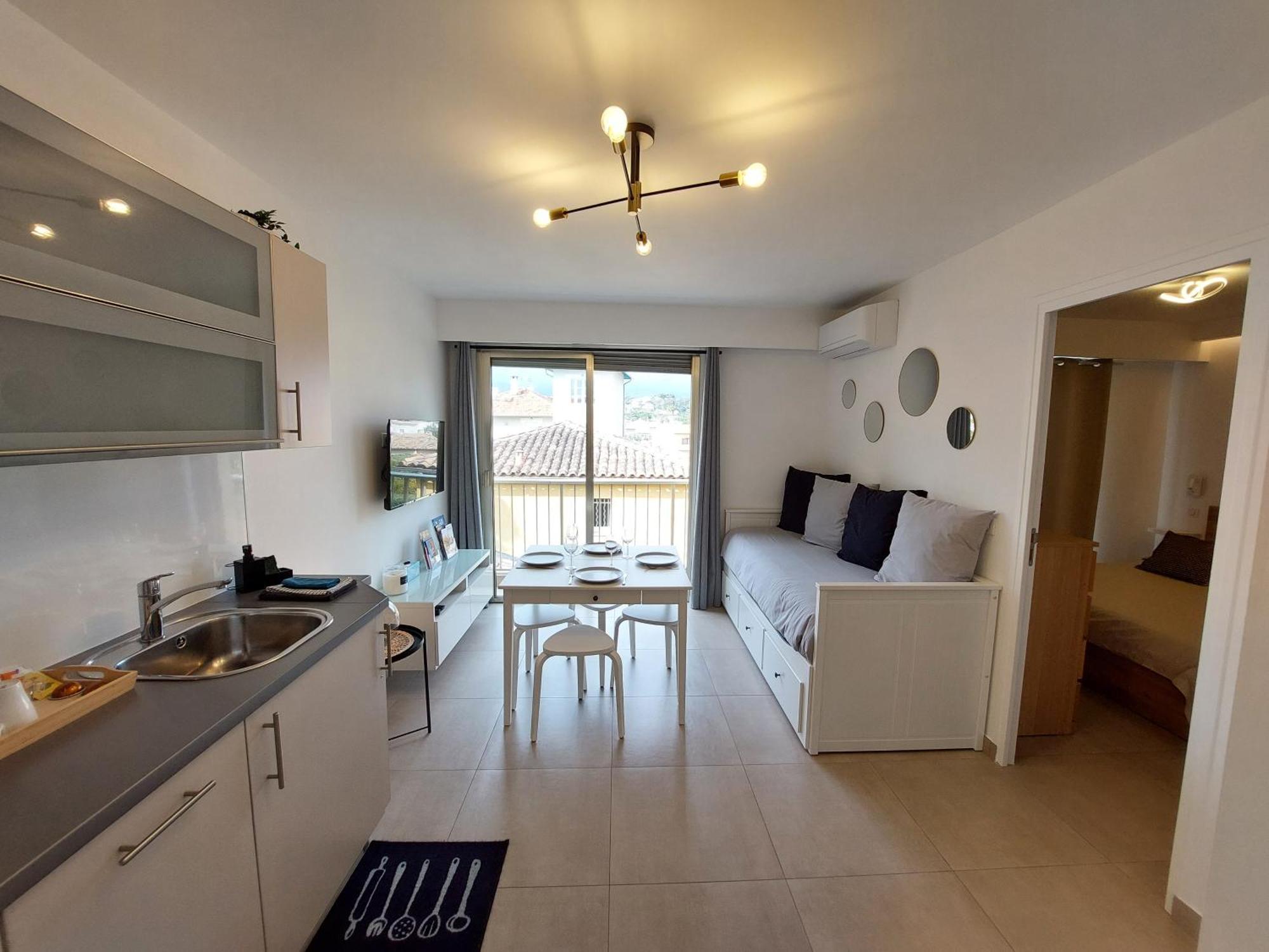 T2 Au Calme, Proche Des Plages, Climatise Et Parking Prive Cagnes-sur-Mer Buitenkant foto