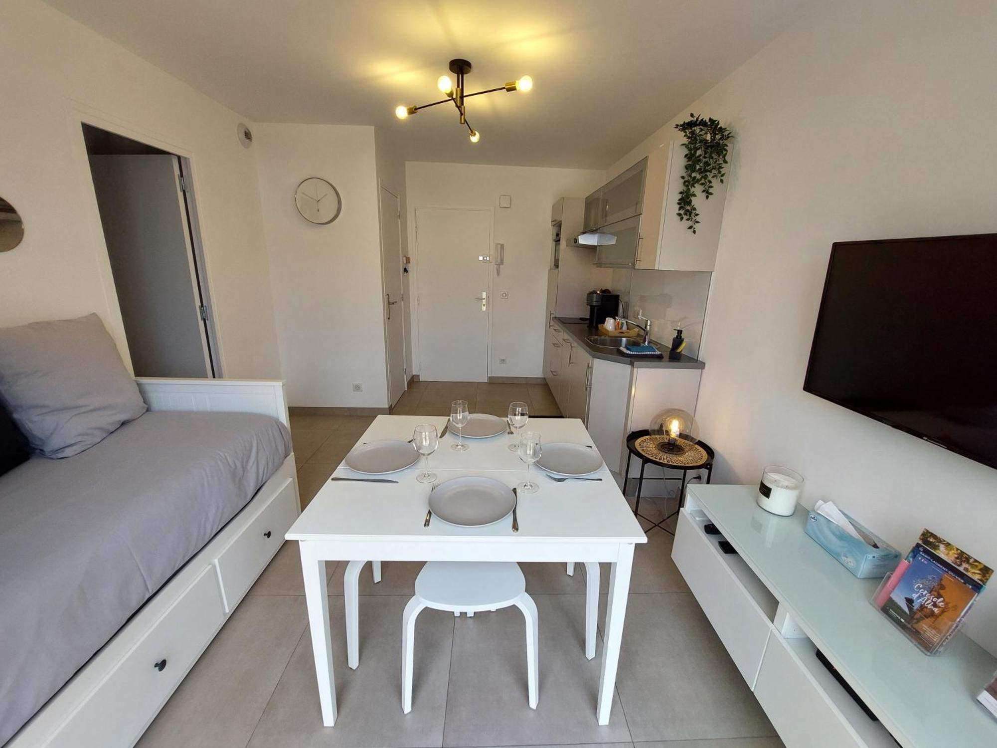 T2 Au Calme, Proche Des Plages, Climatise Et Parking Prive Cagnes-sur-Mer Buitenkant foto